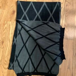 Black and gray Scarf